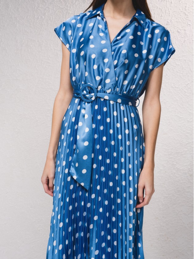 Vestido midi com plissado