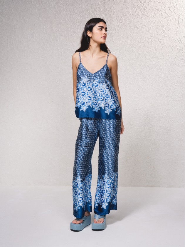 Top acetinado estampado