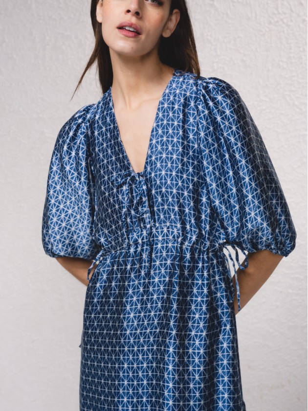 Vestido acetinado estampado