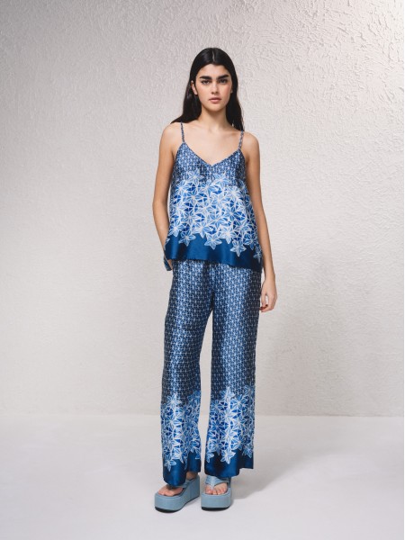 Top acetinado estampado