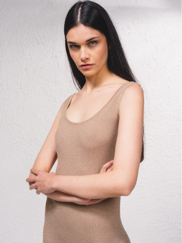 Vestido em malha canelada metalizado