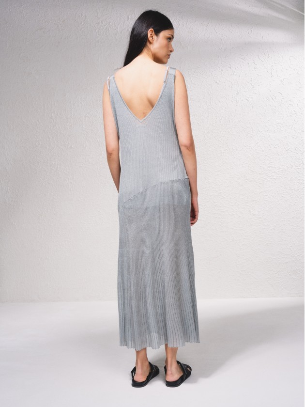 Vestido de alas em malha canelada