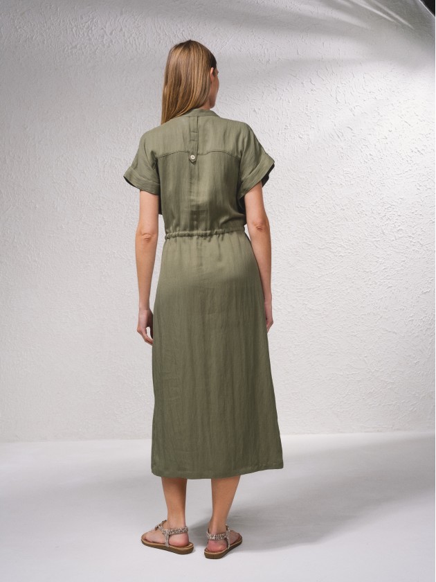 Robe chemise avec cordon de serrage  la taille