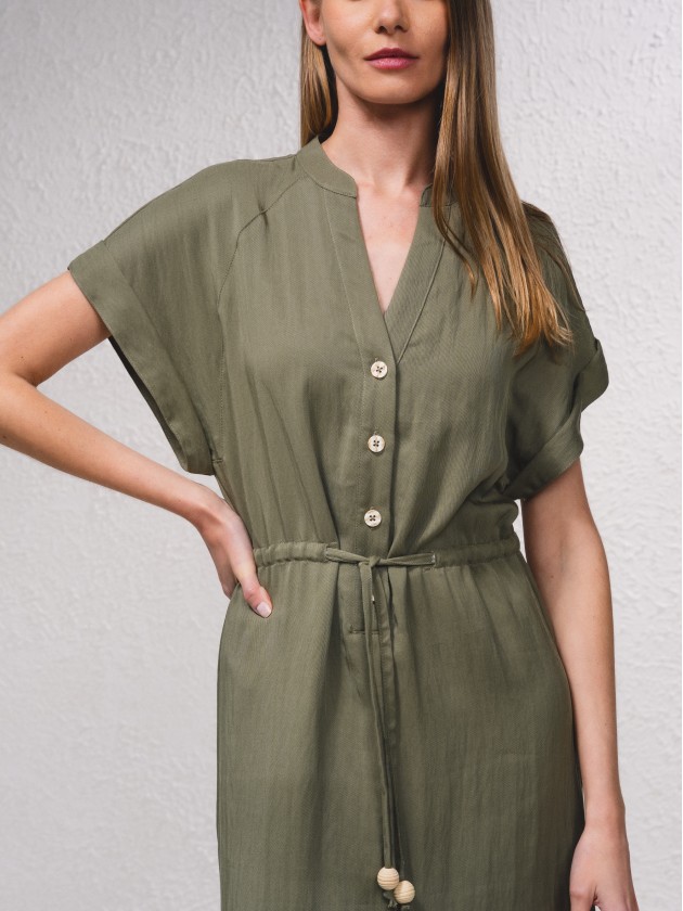 Robe chemise avec cordon de serrage  la taille