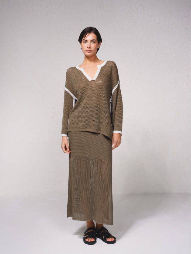 Camisola com costuras em contraste