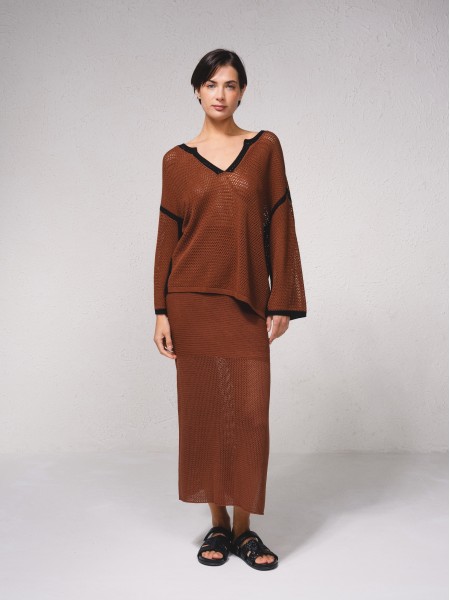 Camisola com costuras em contraste