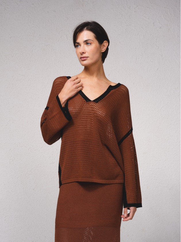 Camisola com costuras em contraste