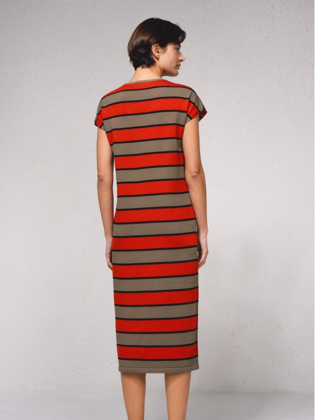 Vestido midi s riscas