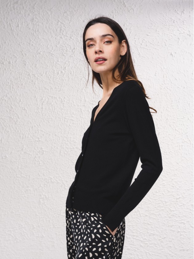 Cardigan em malha fina