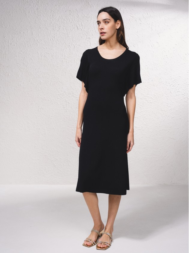 Vestido midi em malha canelada