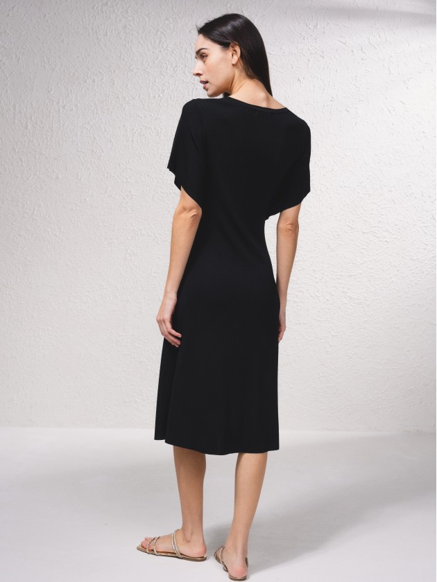 Vestido midi em malha canelada