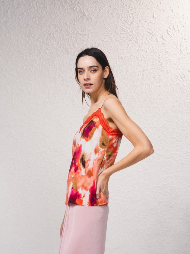 Top estampado com renda
