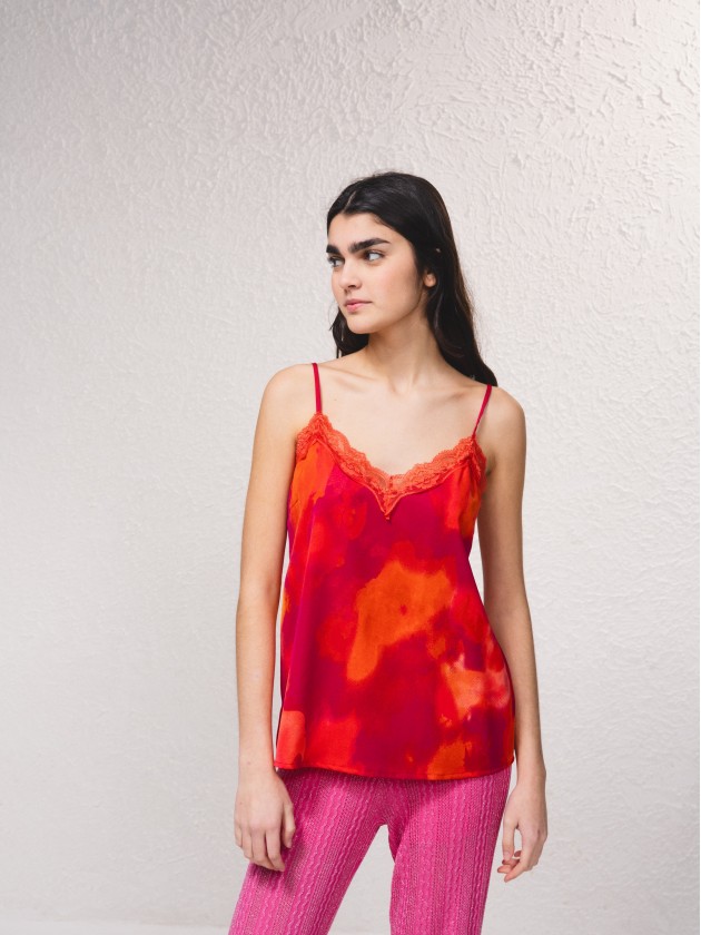 Top estampado com renda