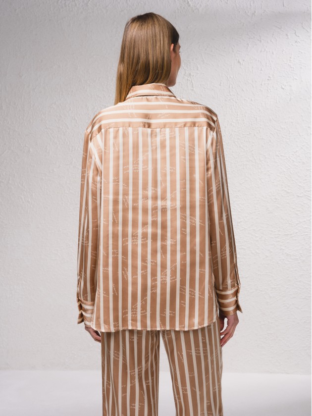 Camisa acetinada s riscas