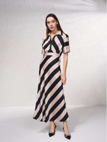 Vestido s riscas em contraste