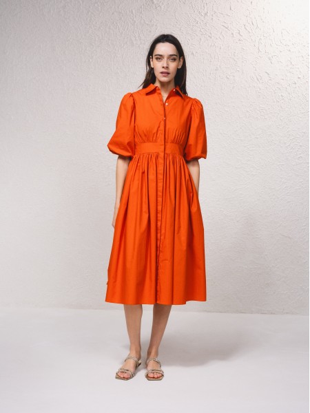 Vestido midi com fecho de botes  frente