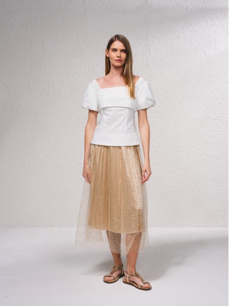 Blusa com decote quadrado