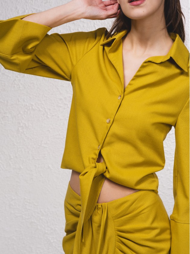 Blusa com n  frente