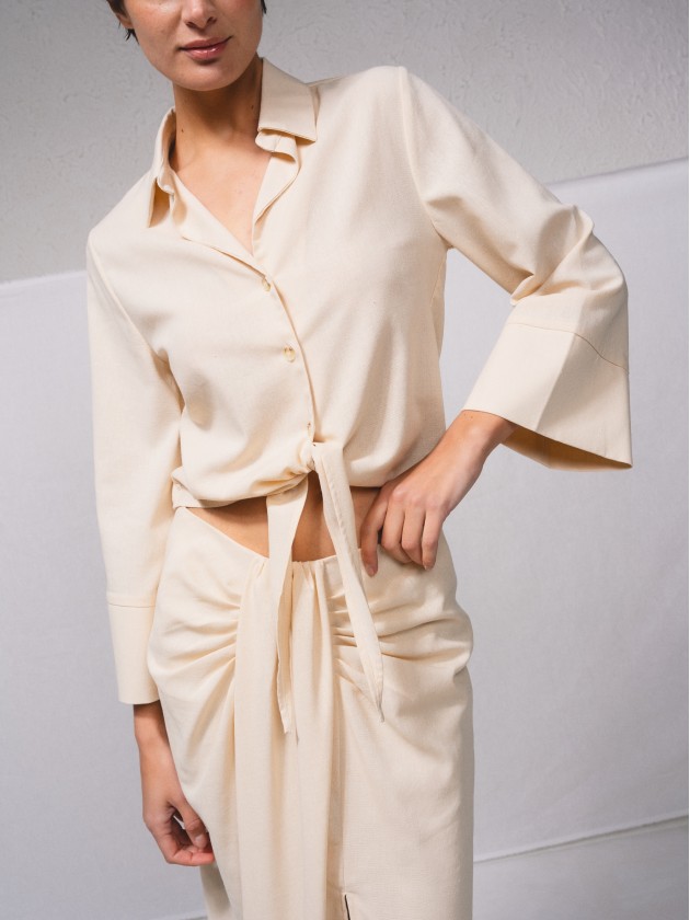 Blusa com n  frente