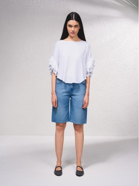 Blusa com efeito folhos nas mangas