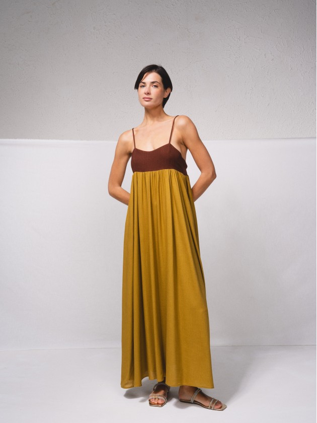 Vestido com top em contraste