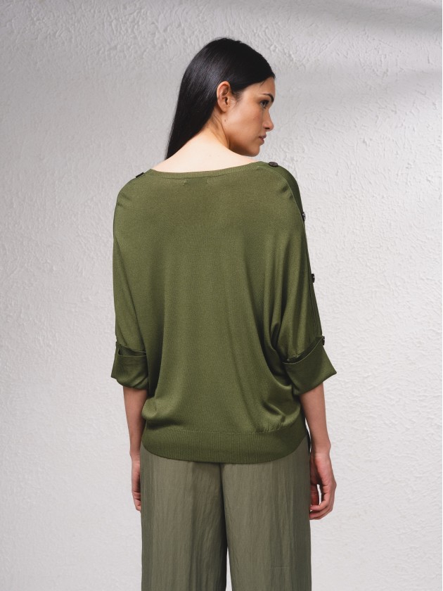 Camisola de malha com botes na manga