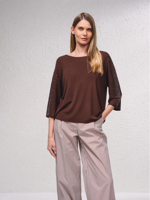 Camisola com aplicaes brilhantes