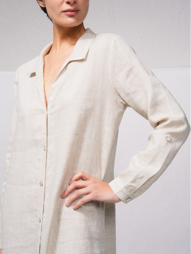 Vestido camiseiro em linho