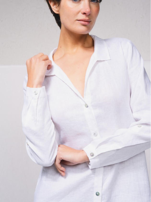 Vestido camiseiro em linho