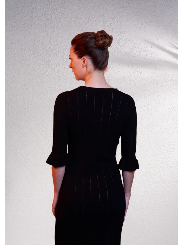 Vestido em malha com botes dourados