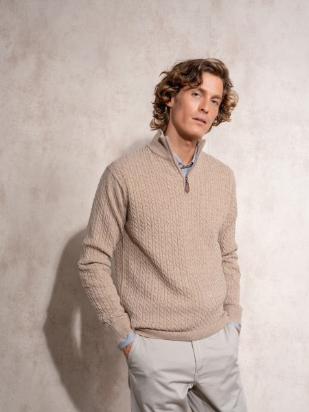 Polo with zipper