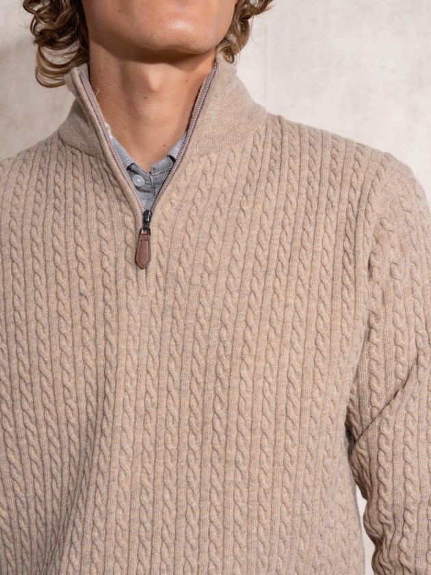 Polo with zipper