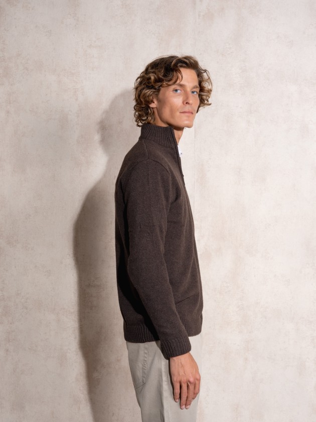 Polo with zipper
