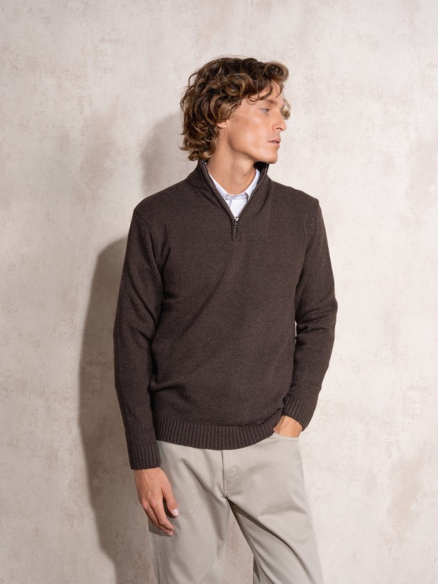 Polo with zipper