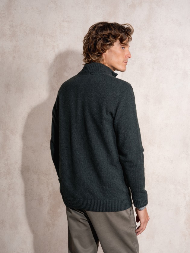 Polo with zipper