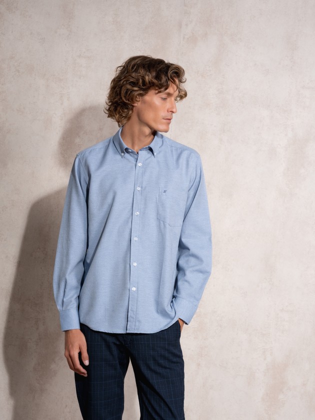 Camisa com bolso