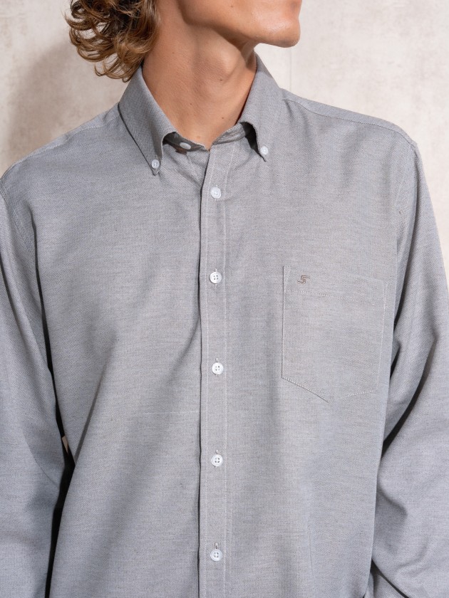 Camisa com bolso