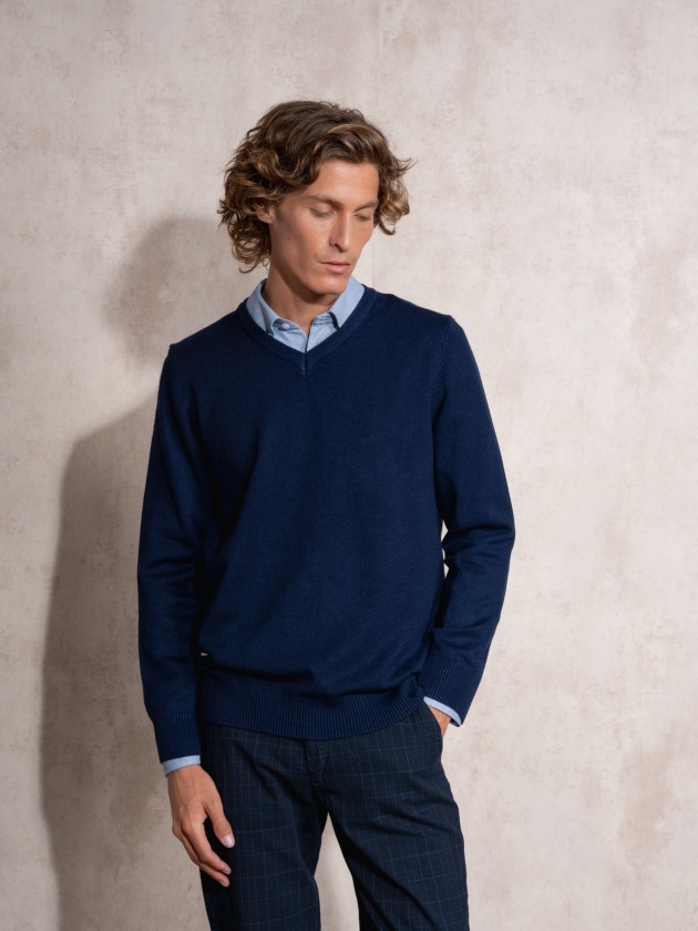 Camisola de malha com decote em bico