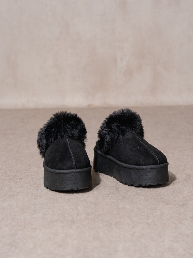 Platform slipper with fur