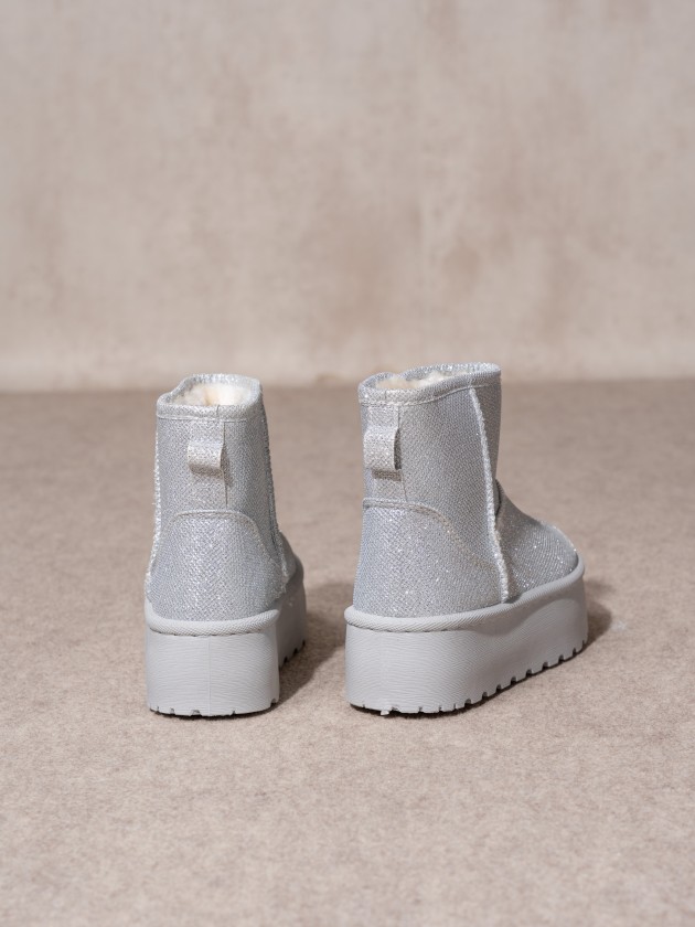 Botas com brilhantes