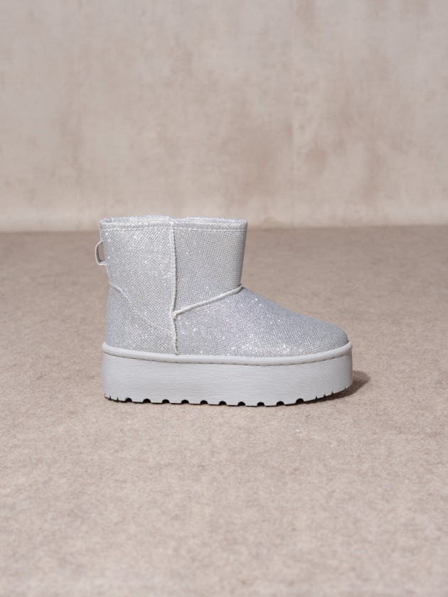 Botas com brilhantes