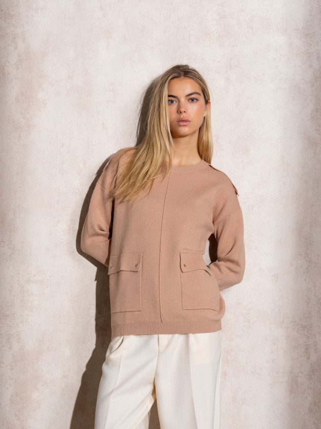 Camisola de malha com bolsos na frente