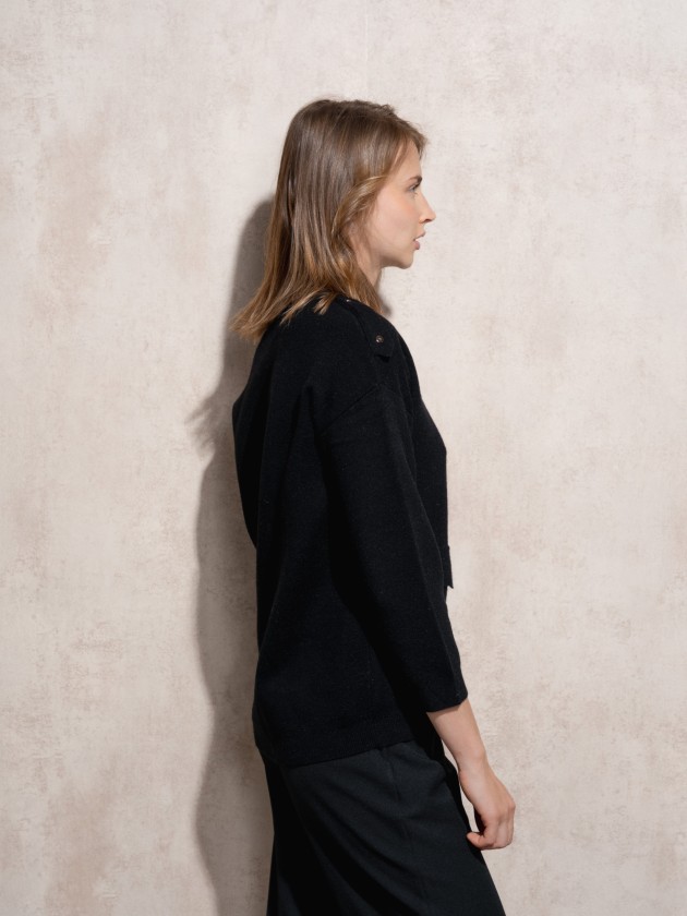 Camisola de malha com bolsos na frente