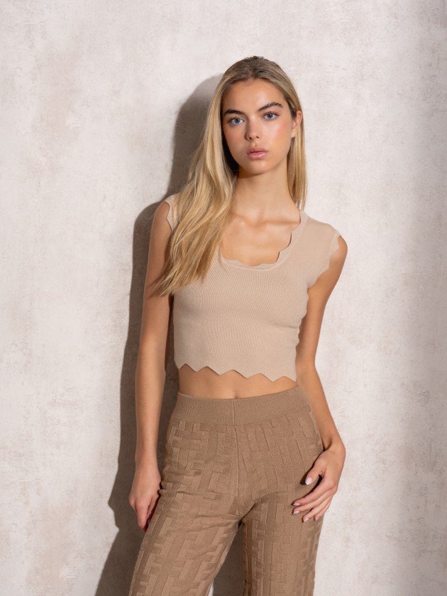 Cropped knit crop top