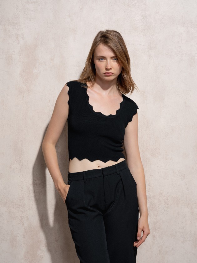 Cropped knit crop top