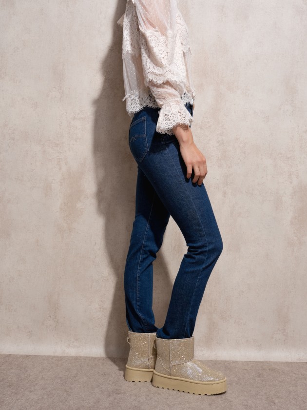Slim fit high waist jeans