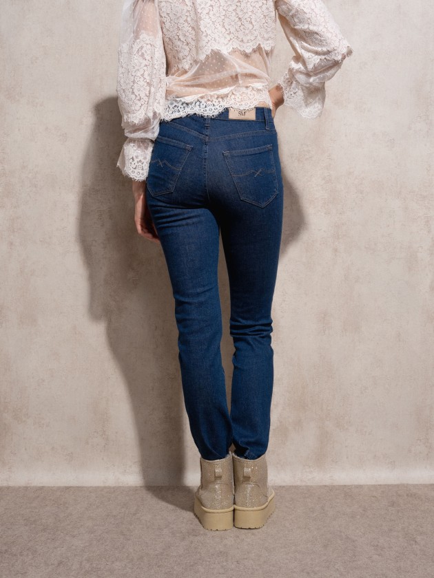 Slim fit high waist jeans