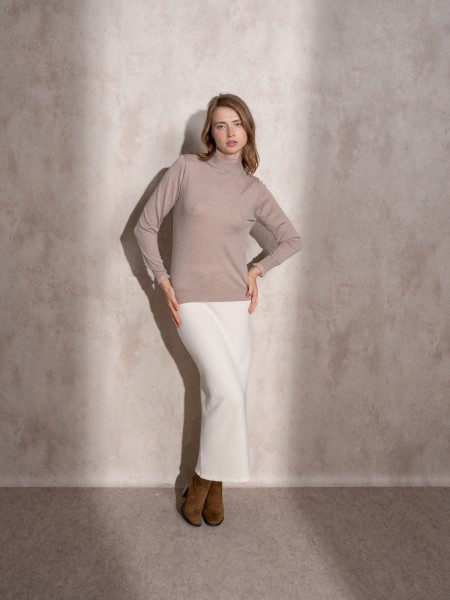 Knitted sweater with ruffles