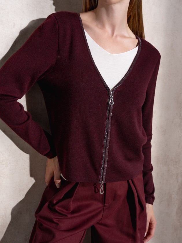 Knitted jacket with zipper