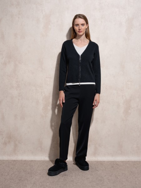Knitted jacket with zipper
